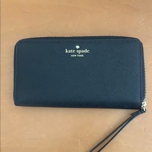 Kate Spade wristlet / wallet